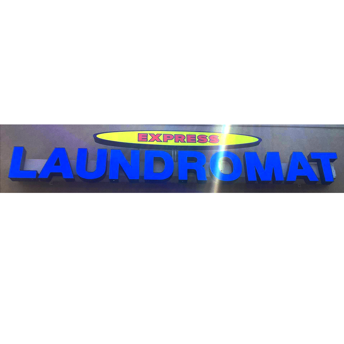 navbar logo